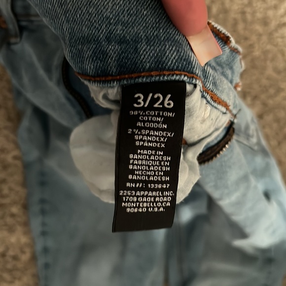 light wash jeans - Picture 3 of 3